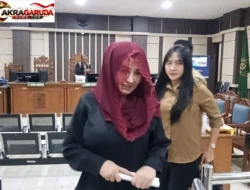 Fadia Arafiq Menangis Saat Bacakan Pleidoi, Bantah Terlibat Transaksi Suap